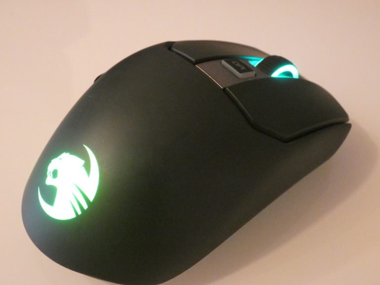 Roccat Kain 200 AIMO 6